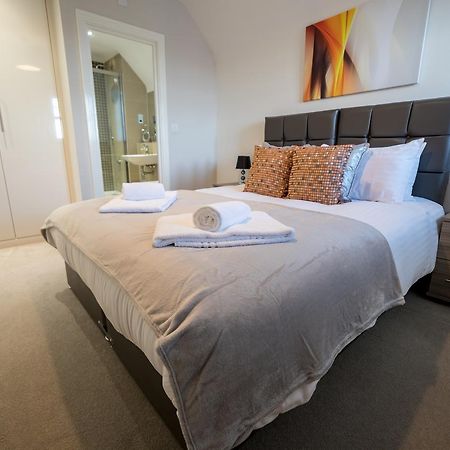 Helios Court Penthouse Serviced Apartment By Ferndale Maidenhead Dış mekan fotoğraf