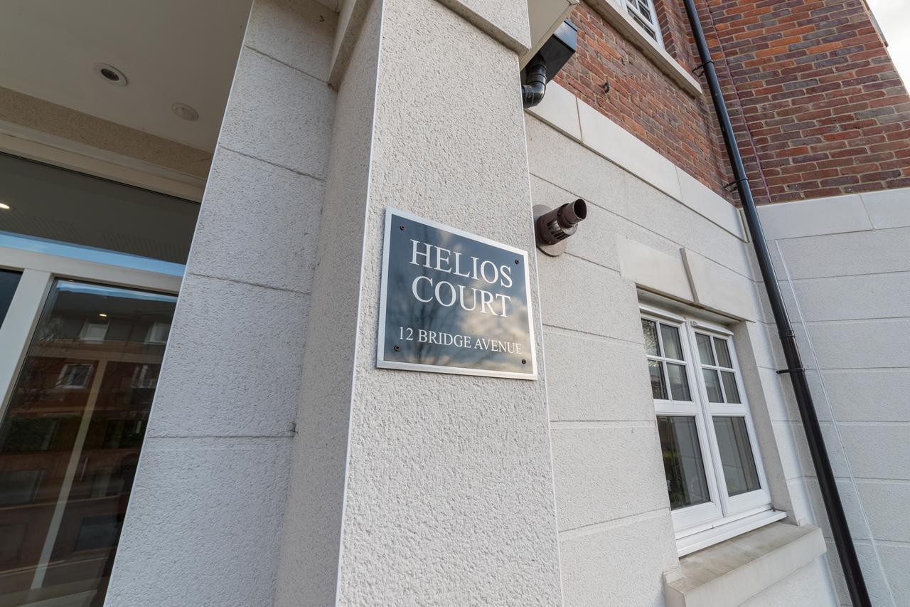 Helios Court Penthouse Serviced Apartment By Ferndale Maidenhead Dış mekan fotoğraf