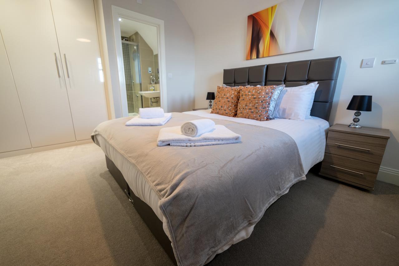 Helios Court Penthouse Serviced Apartment By Ferndale Maidenhead Dış mekan fotoğraf