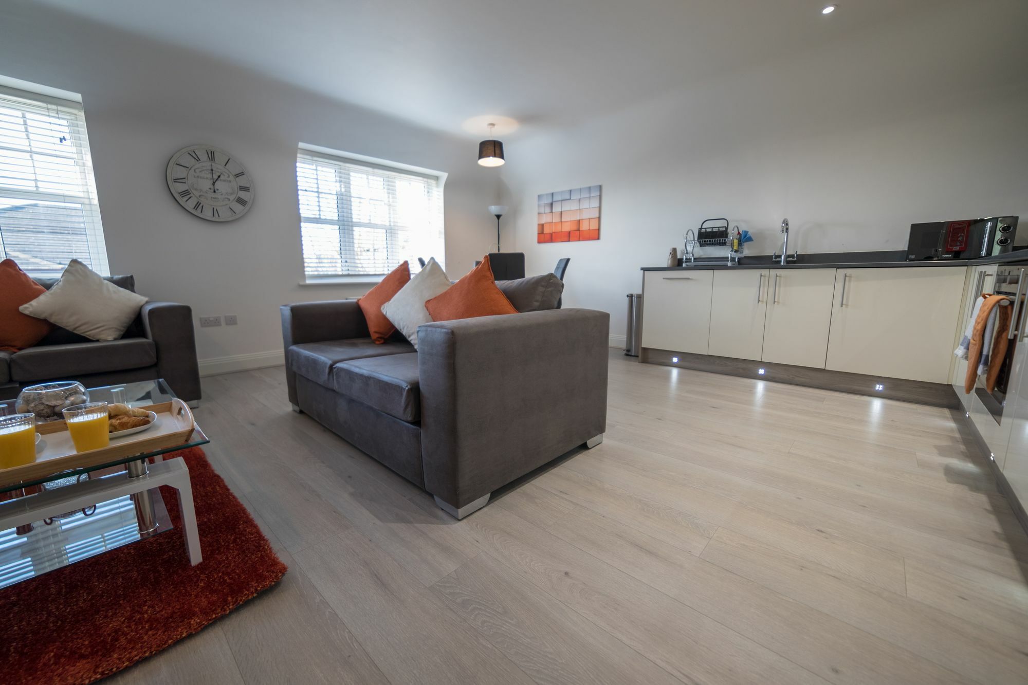 Helios Court Penthouse Serviced Apartment By Ferndale Maidenhead Dış mekan fotoğraf